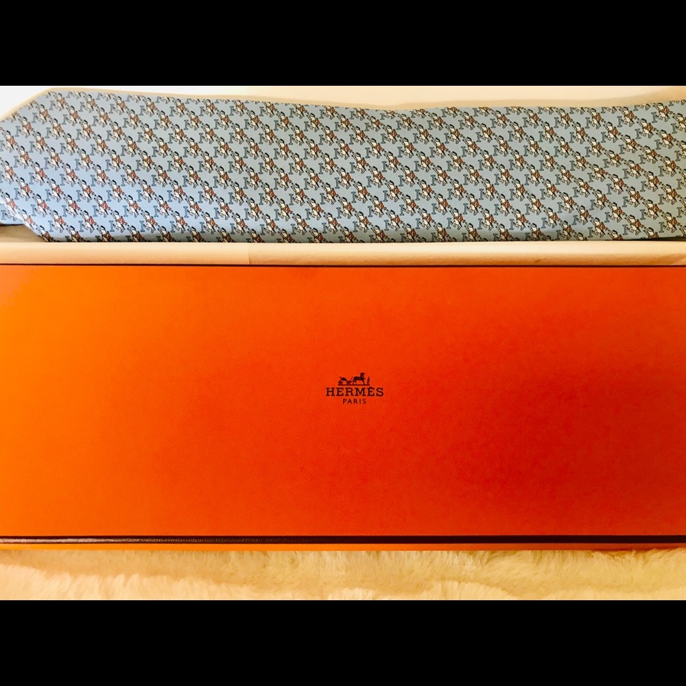 HERMĒS Cravate Twill Tie